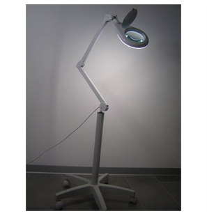 LENTE CON LAMPADA LED A LUCE FREDDA CON STATIVO DECOMEDICAL A 3 DIOTTRIE - LENTELEDSTATDEC35-1 - LENTELEDSTATDEC35-1