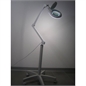 LENTE CON LAMPADA LED A LUCE FREDDA CON STATIVO DECOMEDICAL A 3 DIOTTRIE