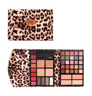 MAGIC STUDIO WILD SAFARI TRAVEL WALLET